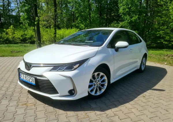 toyota Toyota Corolla cena 69900 przebieg: 77300, rok produkcji 2020 z Warszawa